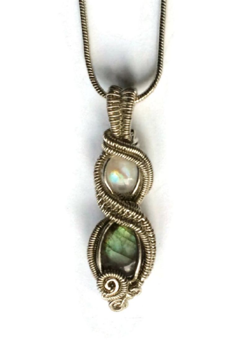 Green Labradorite /& Rainbow Moonstone Copper Wire Wrap Pendant Necklace